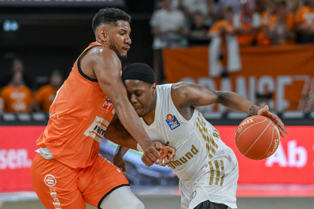 及德甲弗赖 及德甲弗赖